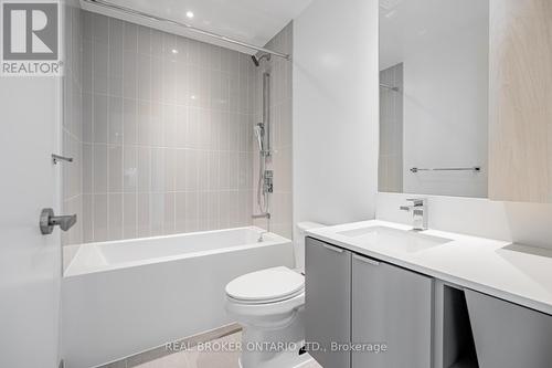 4202 - 3883 Quartz Road, Mississauga, ON - Indoor Photo Showing Bathroom