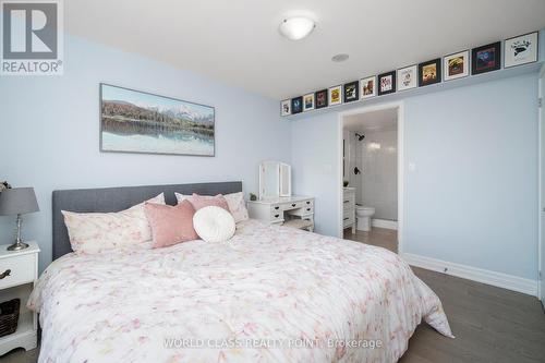 608 - 816 Lansdowne Avenue, Toronto, ON - Indoor Photo Showing Bedroom