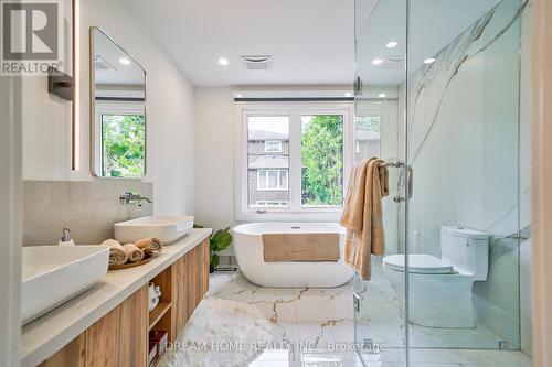 11 Tanbark Crescent, Toronto, ON - Indoor Photo Showing Bathroom
