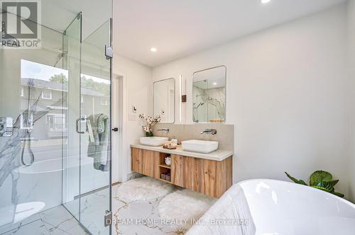 11 Tanbark Crescent, Toronto, ON - Indoor Photo Showing Bathroom