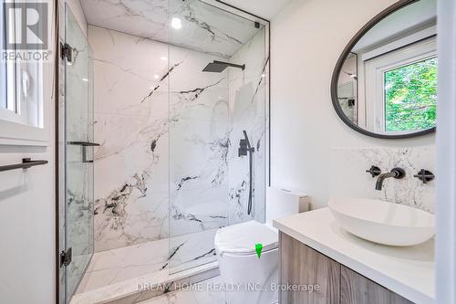 11 Tanbark Crescent, Toronto, ON - Indoor Photo Showing Bathroom