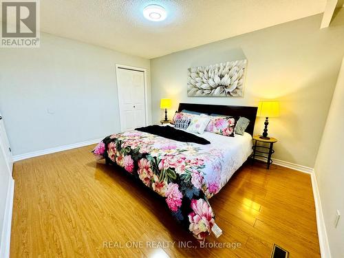 3161 Mccarthy Court, Mississauga, ON - Indoor Photo Showing Bedroom