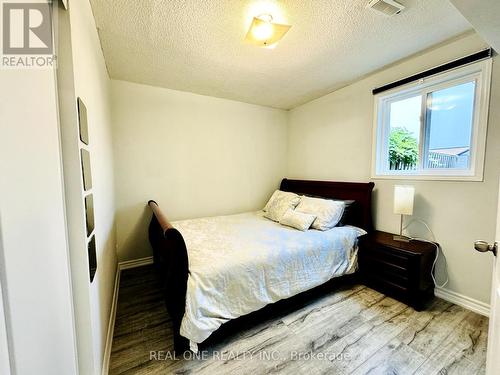3161 Mccarthy Court, Mississauga, ON - Indoor Photo Showing Bedroom