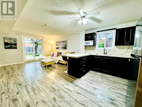 3161 Mccarthy Court, Mississauga, ON - Indoor Photo Showing Kitchen