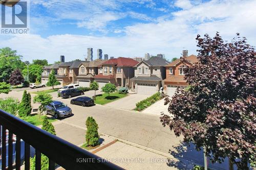 120 Danielson Court, Mississauga, ON - Outdoor With Facade