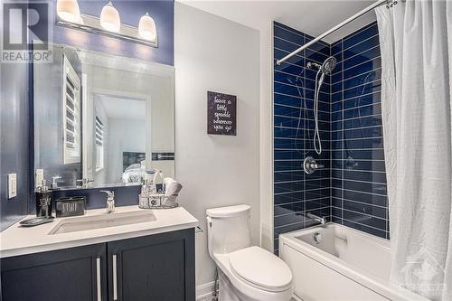 210 Maynooth Court, Ottawa, ON - Indoor Photo Showing Bathroom