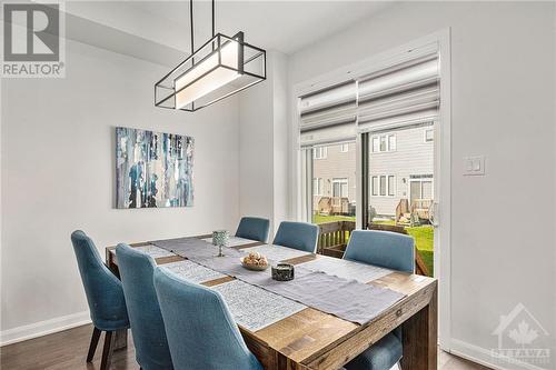 210 Maynooth Court, Ottawa, ON - Indoor Photo Showing Dining Room