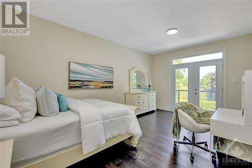 25 Bren Maur Road, Nepean, ON - Indoor Photo Showing Bedroom