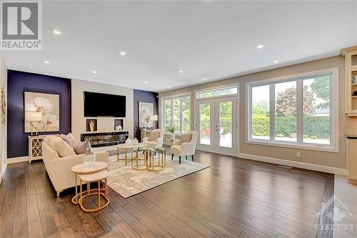 25 Bren Maur Road, Nepean, ON - Indoor Photo Showing Living Room