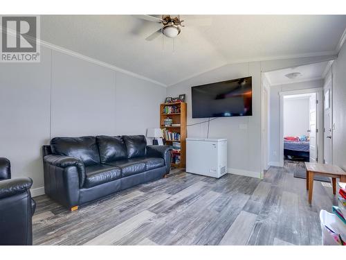 2 5125 North Nechako Road, Prince George, BC - Indoor Photo Showing Living Room