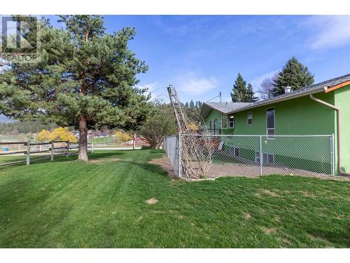 656 Curtis Road, Kelowna, BC - Outdoor