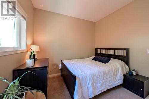 2250 Shannon Hills Place, West Kelowna, BC - Indoor Photo Showing Bedroom