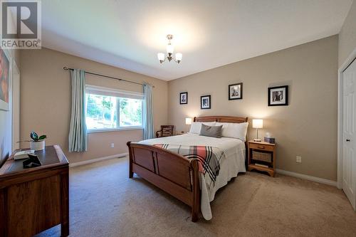 2250 Shannon Hills Place, West Kelowna, BC - Indoor Photo Showing Bedroom