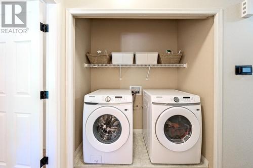 2250 Shannon Hills Place, West Kelowna, BC - Indoor Photo Showing Laundry Room