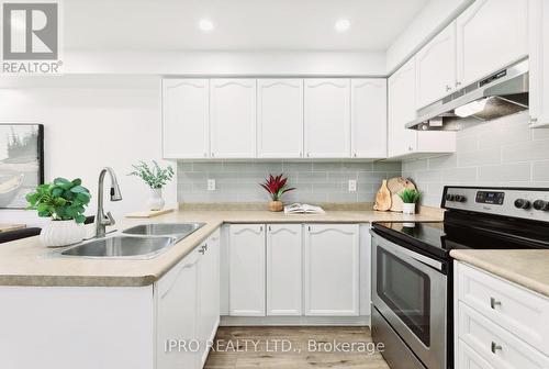 116 Millburn Drive, Clarington, ON - Indoor Photo Showing Kitchen With Double Sink With Upgraded Kitchen