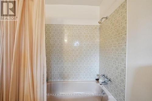 69 Plum Brook Crescent, Toronto, ON - Indoor Photo Showing Bathroom