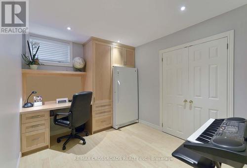 20 Satchell Boulevard, Toronto, ON - Indoor