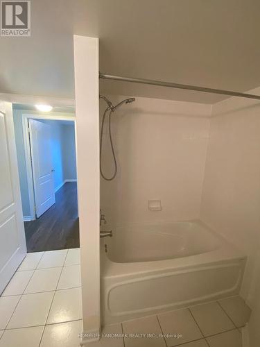 604 - 3 Rean Drive, Toronto, ON - Indoor Photo Showing Bathroom