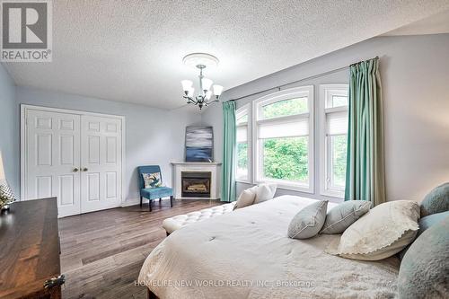 2297 Carpenters Circle, Oakville, ON - Indoor Photo Showing Bedroom