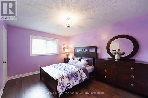 2297 Carpenters Circle, Oakville, ON - Indoor Photo Showing Bedroom