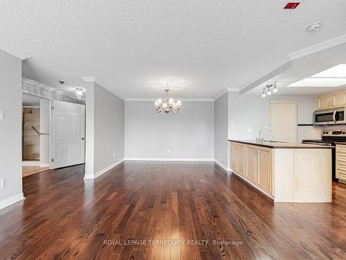 315-2 Raymerville Dr, Markham, ON - Indoor Photo Showing Kitchen