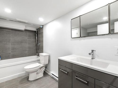 Salle de bains - 2127 Rue Wurtele, Montréal (Ville-Marie), QC - Indoor Photo Showing Bathroom