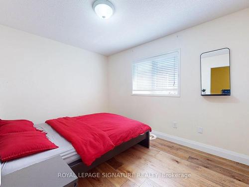 3350 Sunlight St, Mississauga, ON - Indoor Photo Showing Bedroom