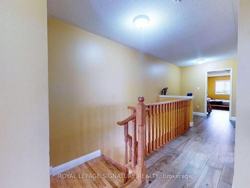 3350 Sunlight St, Mississauga, ON - Indoor Photo Showing Other Room