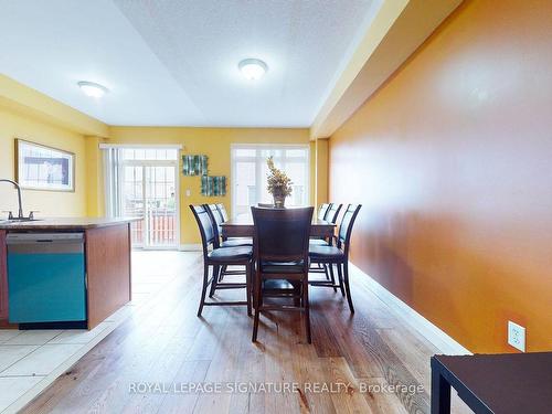 3350 Sunlight St, Mississauga, ON - Indoor Photo Showing Dining Room