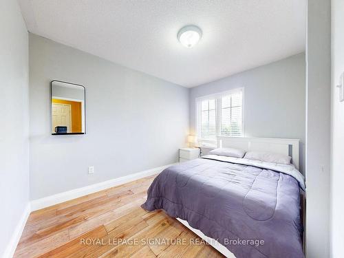 3350 Sunlight St, Mississauga, ON - Indoor Photo Showing Bedroom