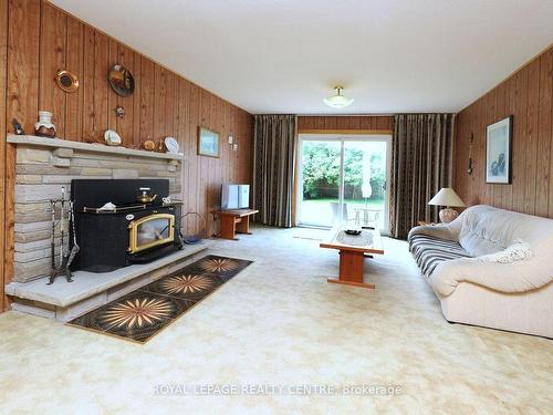 2406 Cashmere Ave, Mississauga, ON - Indoor Photo Showing Living Room With Fireplace