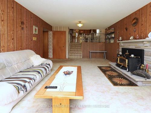 2406 Cashmere Ave, Mississauga, ON - Indoor Photo Showing Living Room With Fireplace