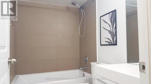 613 - 8 Fieldway Road, Toronto, ON - Indoor Photo Showing Bathroom