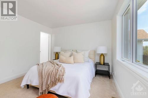 819 Clearcrest Crescent, Ottawa, ON - Indoor Photo Showing Bedroom