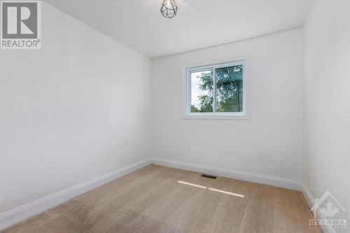 819 Clearcrest Crescent, Ottawa, ON - Indoor Photo Showing Other Room