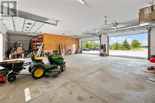 Detached 60 x 40 Heated Shop 11 ft ceiling - 551 Darby Road, Welland, ON 