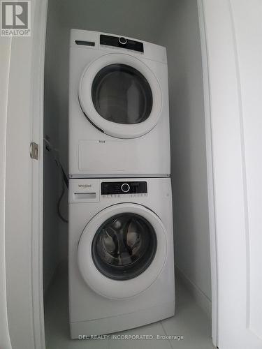 2301 - 575 Bloor Street E, Toronto, ON - Indoor Photo Showing Laundry Room