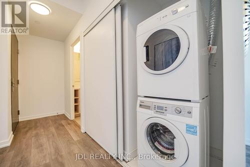 2110 - 50 Forest Manor Road, Toronto, ON - Indoor Photo Showing Laundry Room