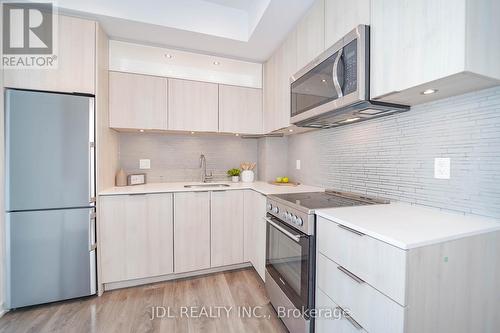 2110 - 50 Forest Manor Road, Toronto, ON - Indoor Photo Showing Kitchen With Upgraded Kitchen