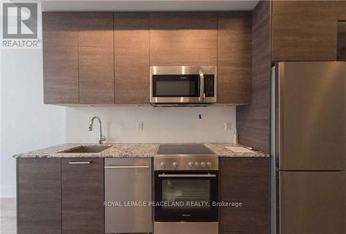 3604 - 28 Wellesley Street E, Toronto, ON - Indoor Photo Showing Kitchen With Stainless Steel Kitchen With Upgraded Kitchen