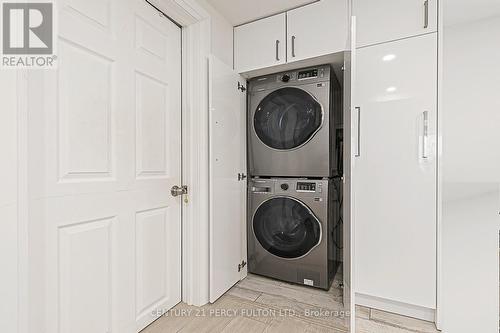 168 Ruggles Avenue, Richmond Hill, ON - Indoor Photo Showing Laundry Room