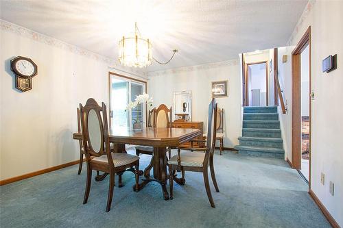 24 Mary Street, St. Catharines, ON - Indoor Photo Showing Dining Room