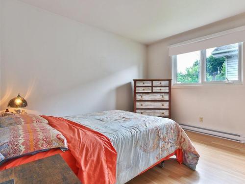 Chambre Ã Â coucher - 624 Rue La Salle, Saint-Jean-Sur-Richelieu, QC - Indoor Photo Showing Bedroom