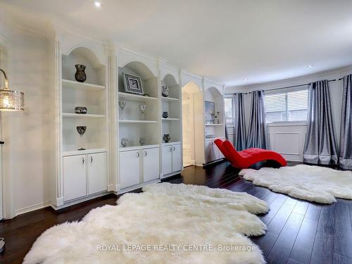 2811 Guilford Cres, Oakville, ON - Indoor Photo Showing Bedroom