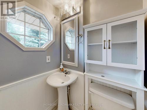 86 Wessenger Drive, Barrie, ON - Indoor Photo Showing Bathroom