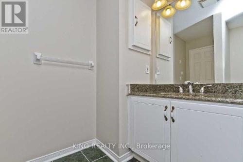 6415 Saratoga Way, Mississauga, ON - Indoor Photo Showing Bathroom
