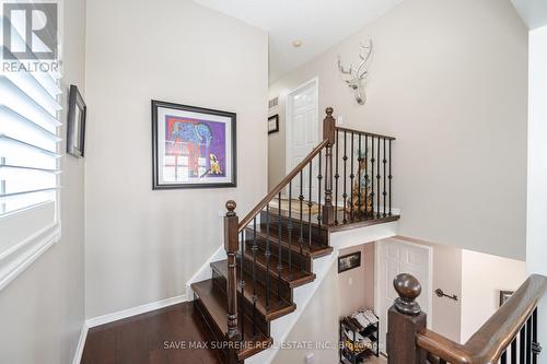 87 White Tail Crescent, Brampton, ON - Indoor Photo Showing Other Room