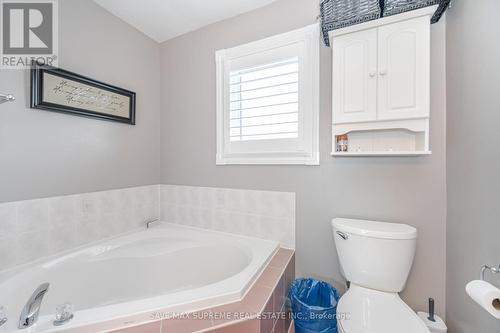 87 White Tail Crescent, Brampton, ON - Indoor Photo Showing Bathroom