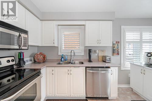 87 White Tail Crescent, Brampton, ON - Indoor Photo Showing Kitchen With Stainless Steel Kitchen With Double Sink