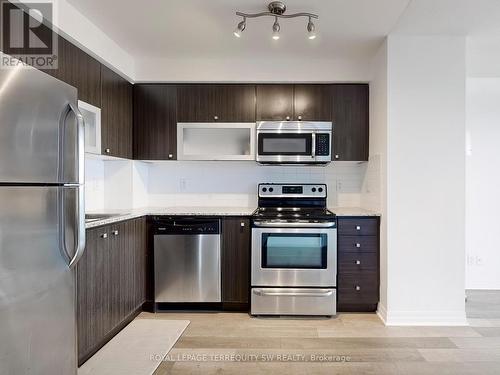 3501 - 2015 Sheppard Avenue E, Toronto, ON - Indoor Photo Showing Kitchen